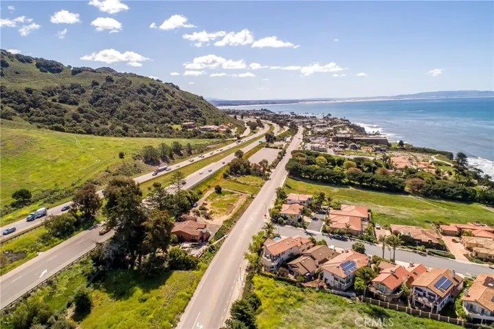 2920 Shell Beach Road, Pismo Beach, California 93449