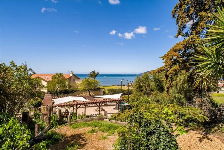 2920 Shell Beach Road, Pismo Beach, California 93449