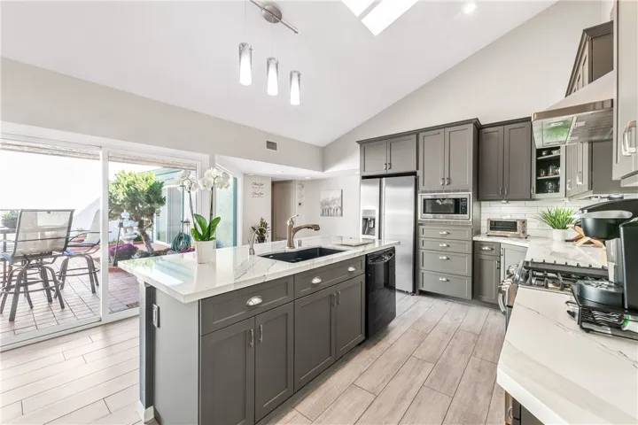 6956 Almondine Drive, Garden Grove, California 92845