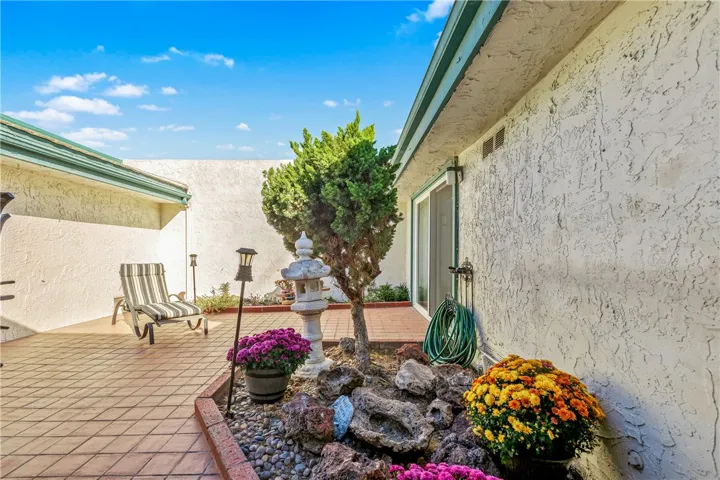 6956 Almondine Drive, Garden Grove, California 92845