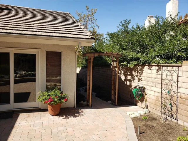 1019 Thornwood Street, Glendale, California 91206