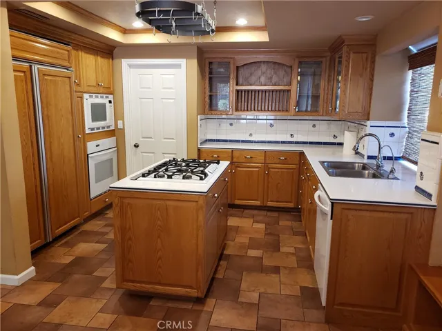 1019 Thornwood Street, Glendale, California 91206