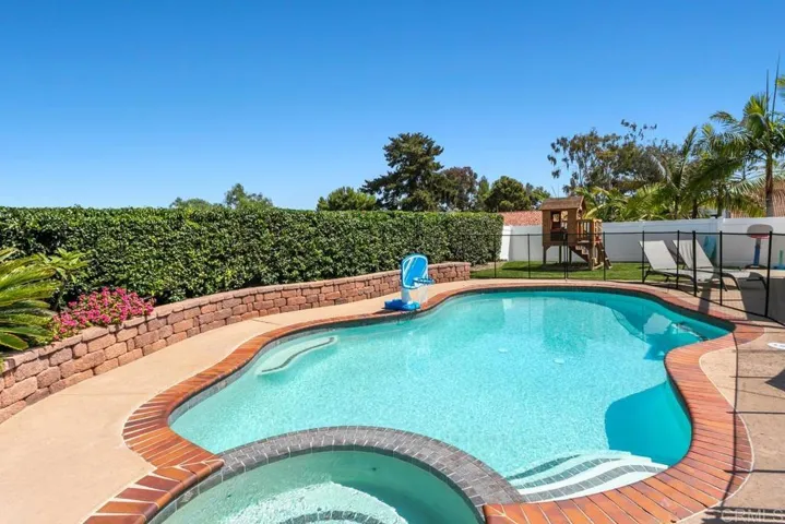 2722 Socorro Lane, Carlsbad, California 92009