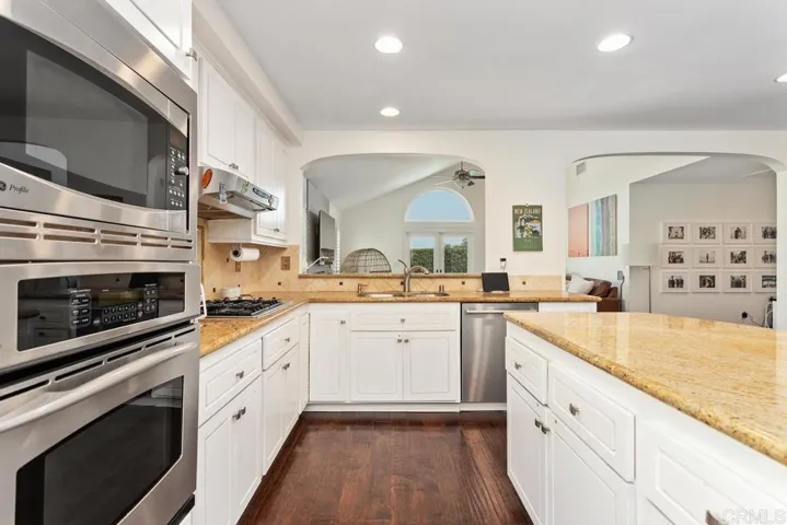 2722 Socorro Lane, Carlsbad, California 92009