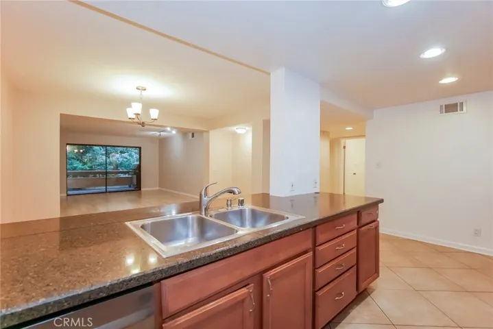 15231 Magnolia Boulevard 119, Sherman Oaks, California 91403
