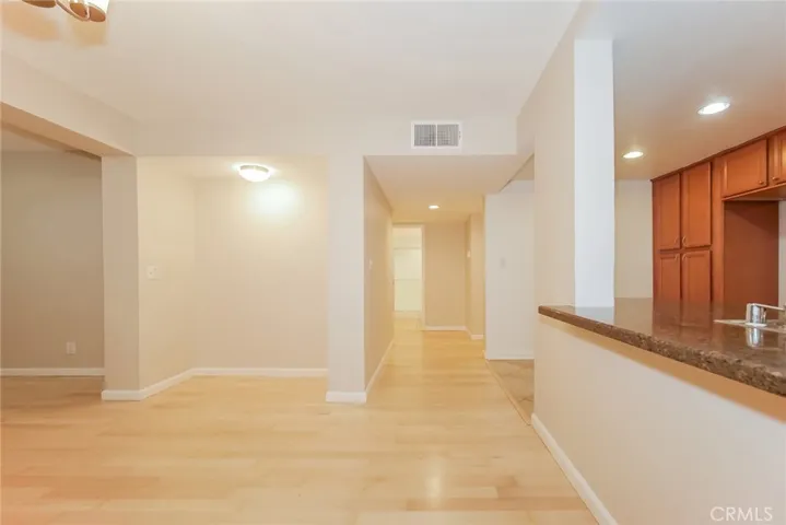 15231 Magnolia Boulevard 119, Sherman Oaks, California 91403