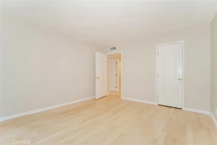 15231 Magnolia Boulevard 119, Sherman Oaks, California 91403