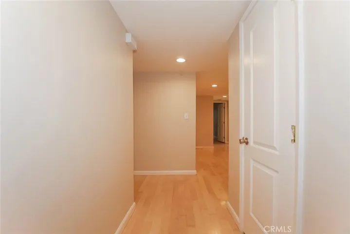 15231 Magnolia Boulevard 119, Sherman Oaks, California 91403