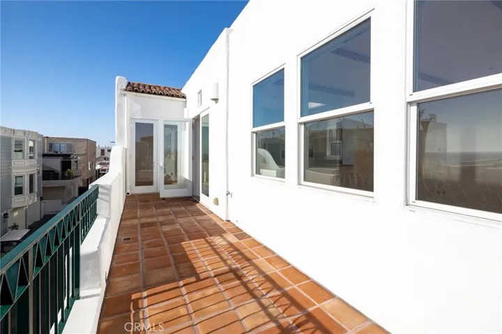 217 24th Street, Manhattan Beach, California 90266