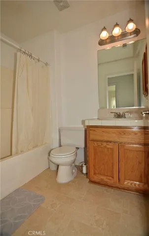 11550 Greaswood Lane, Phelan, California 92371