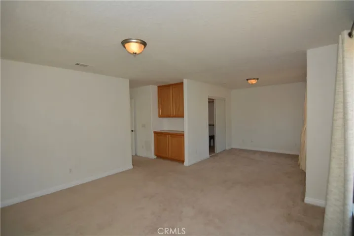 11550 Greaswood Lane, Phelan, California 92371
