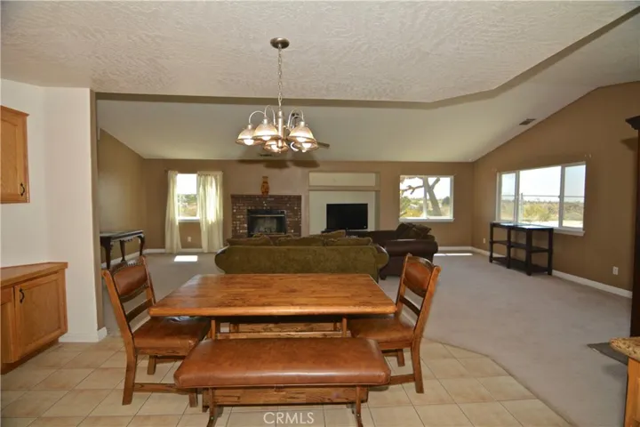 11550 Greaswood Lane, Phelan, California 92371