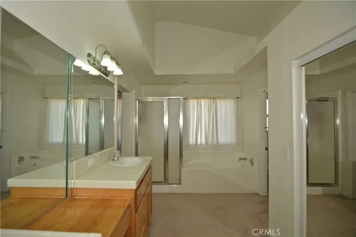 11550 Greaswood Lane, Phelan, California 92371