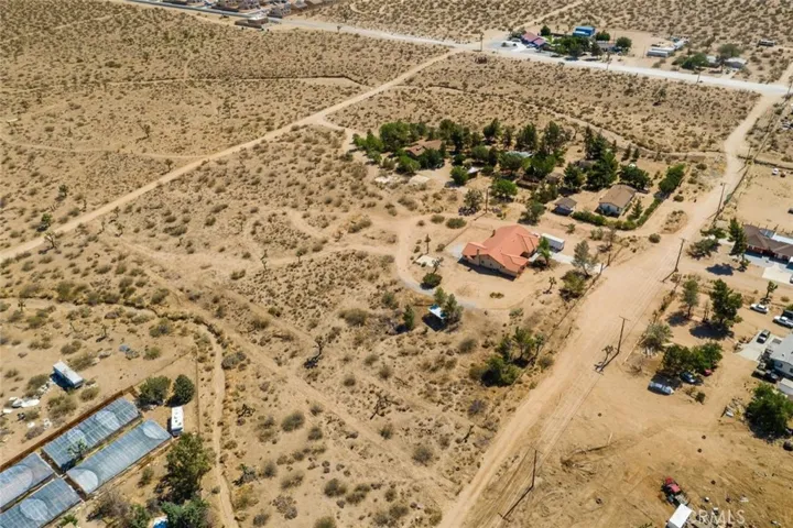 11550 Greaswood Lane, Phelan, California 92371