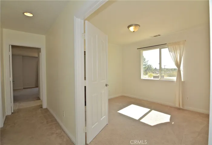 11550 Greaswood Lane, Phelan, California 92371