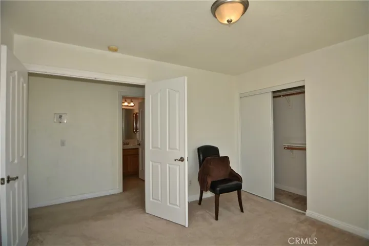11550 Greaswood Lane, Phelan, California 92371