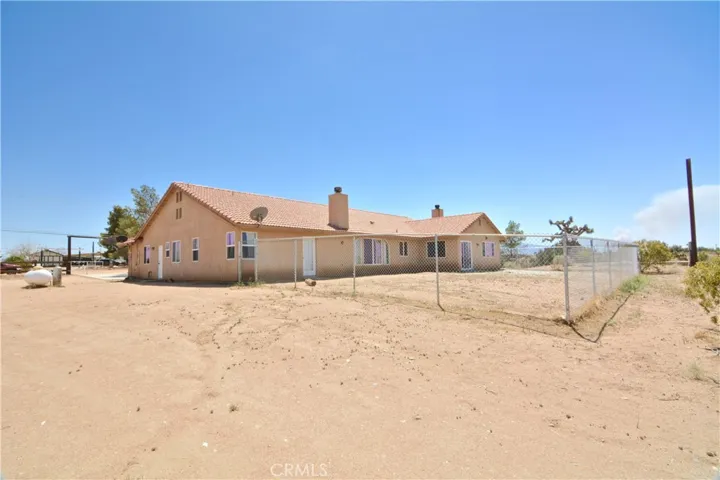 11550 Greaswood Lane, Phelan, California 92371