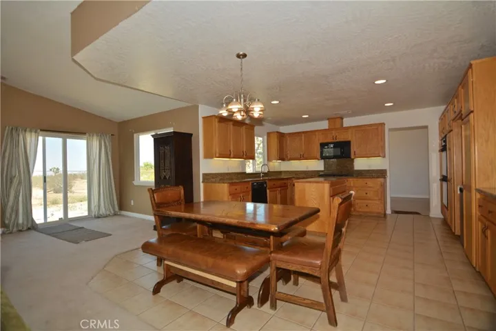 11550 Greaswood Lane, Phelan, California 92371