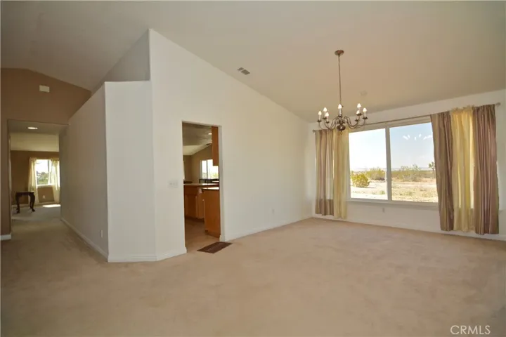 11550 Greaswood Lane, Phelan, California 92371