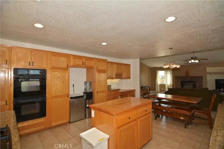 11550 Greaswood Lane, Phelan, California 92371
