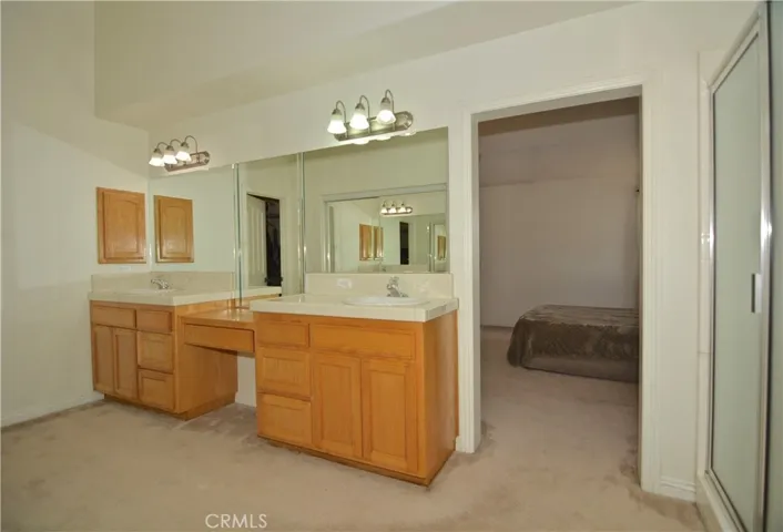 11550 Greaswood Lane, Phelan, California 92371