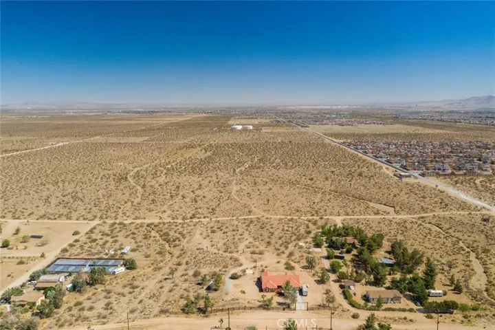11550 Greaswood Lane, Phelan, California 92371