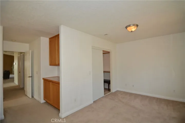 11550 Greaswood Lane, Phelan, California 92371