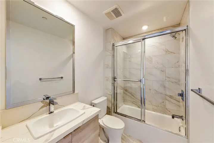 1482 S Sherbourne Drive 301, Los Angeles, California 90035