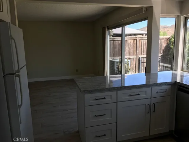 4568 Feather River Road, Corona, California 92878
