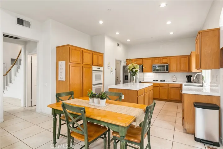 680 Inverlochy Drive, Fallbrook, California 92028