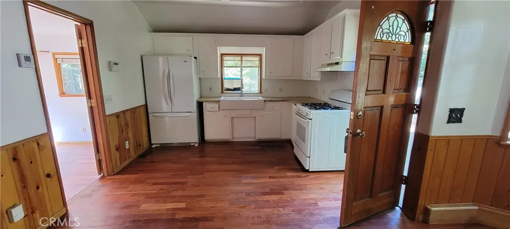 846 Big Oak Road, Crestline, California 92325