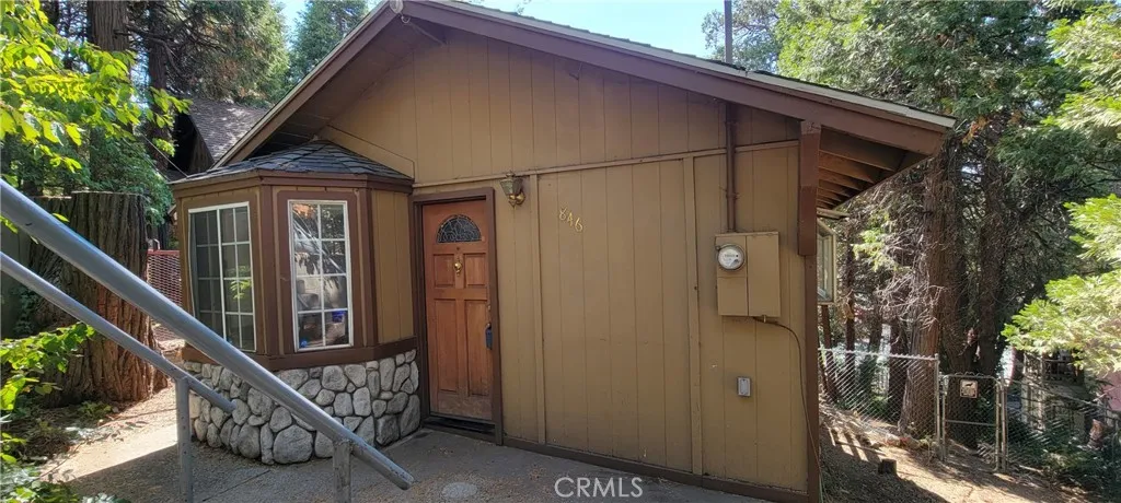 846 Big Oak Road, Crestline, California 92325