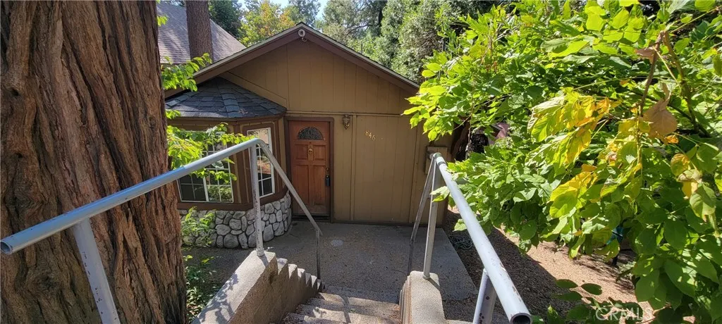 846 Big Oak Road, Crestline, California 92325