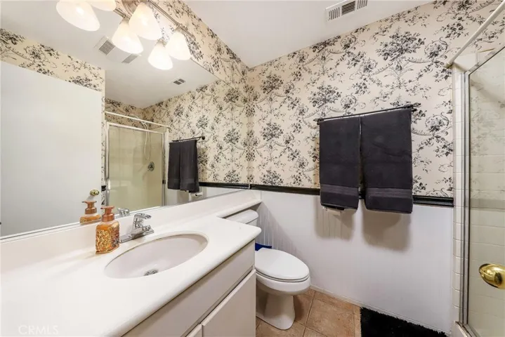 1546 Regents Street, Lancaster, California 93534