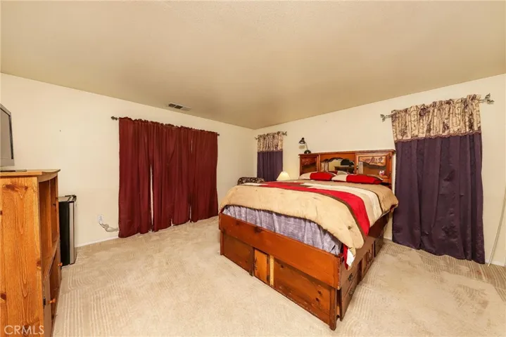 1546 Regents Street, Lancaster, California 93534