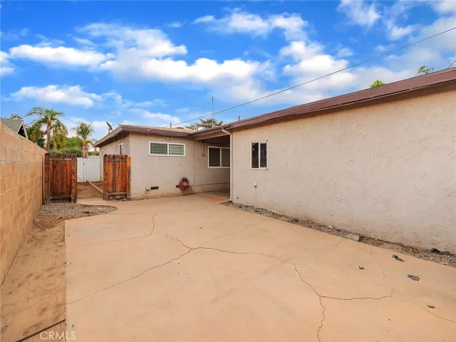 295 S 2nd Avenue, Upland, California 91786