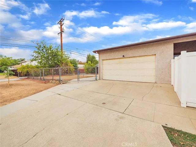 295 S 2nd Avenue, Upland, California 91786