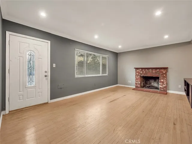 295 S 2nd Avenue, Upland, California 91786