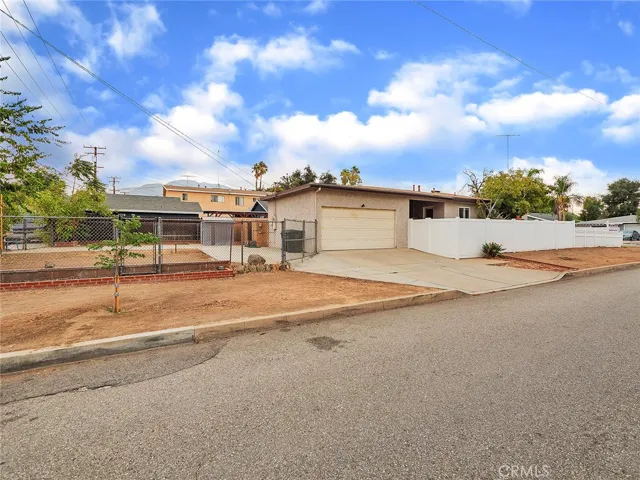 295 S 2nd Avenue, Upland, California 91786
