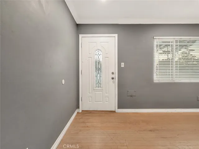 295 S 2nd Avenue, Upland, California 91786