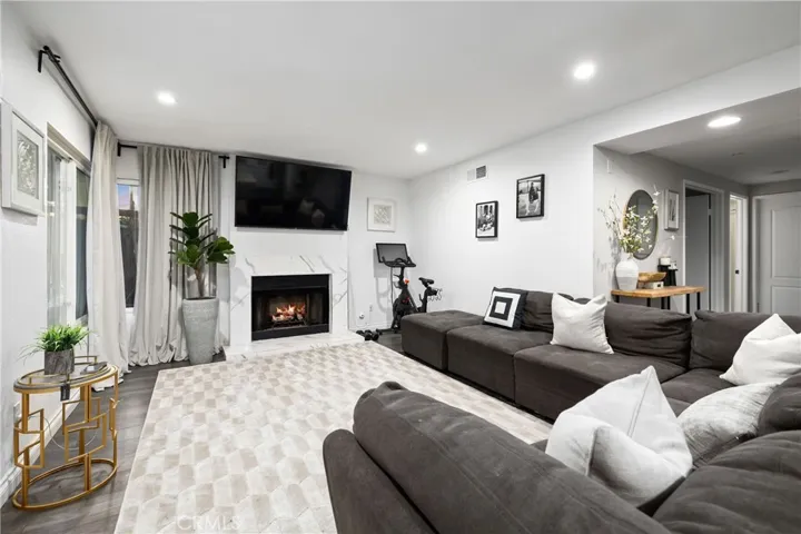 3346 Honeysuckle Avenue, Palmdale, California 93550