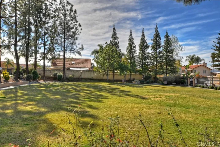 10429 Rhyolite Street, Mentone, California 92359