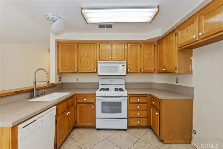 10429 Rhyolite Street, Mentone, California 92359