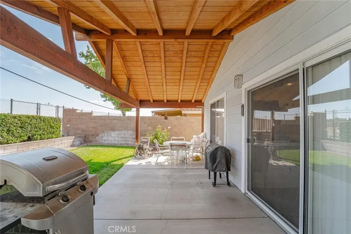 13285 Riverview Drive, Victorville, California 92395