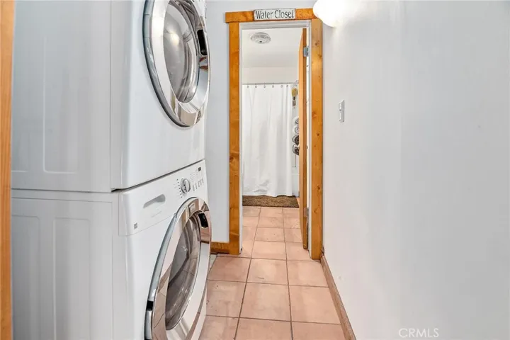 2082 1st Lane, Big Bear, California 92314