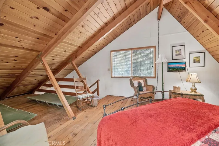 2082 1st Lane, Big Bear, California 92314