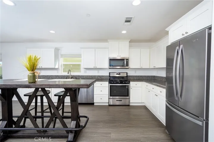 960 Battersea Road, Hemet, California 92543