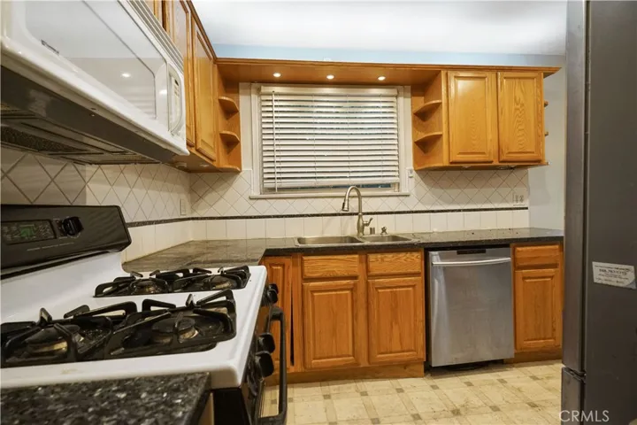 1441 N Keystone Street, Burbank, California 91506
