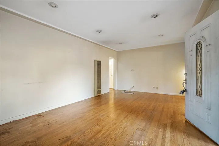 1441 N Keystone Street, Burbank, California 91506