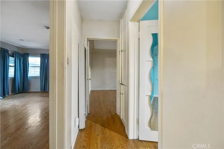 1441 N Keystone Street, Burbank, California 91506